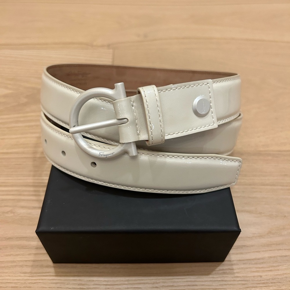 Ferragamo - Picture 2 of 5